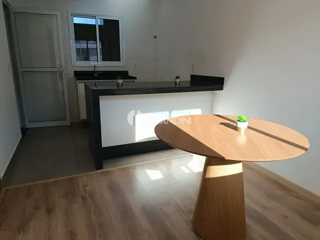 Sobrado com 141m² 2 quartos e 3 banheiros, para alugar, no bairro Residencial dos Ipês em Artur Nogueira