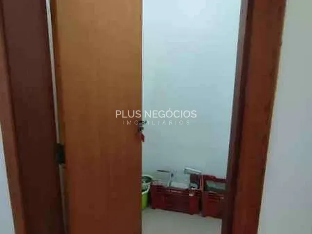 Sobrado com 200m², à venda, no bairro Wanel Ville em Sorocaba