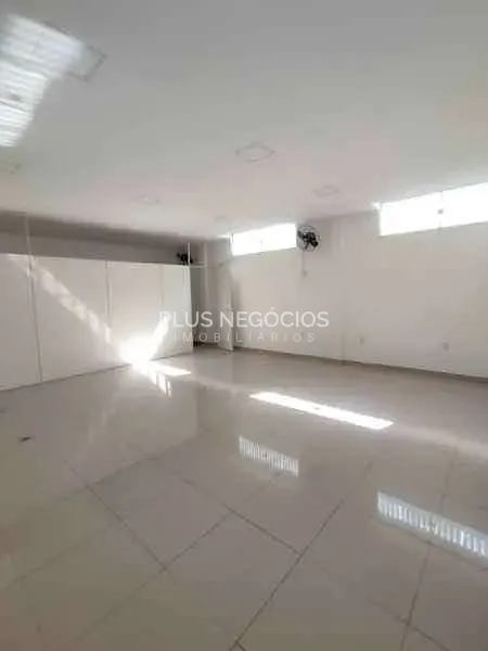 Sobrado, 1 quarto, 340 m² - Foto 1