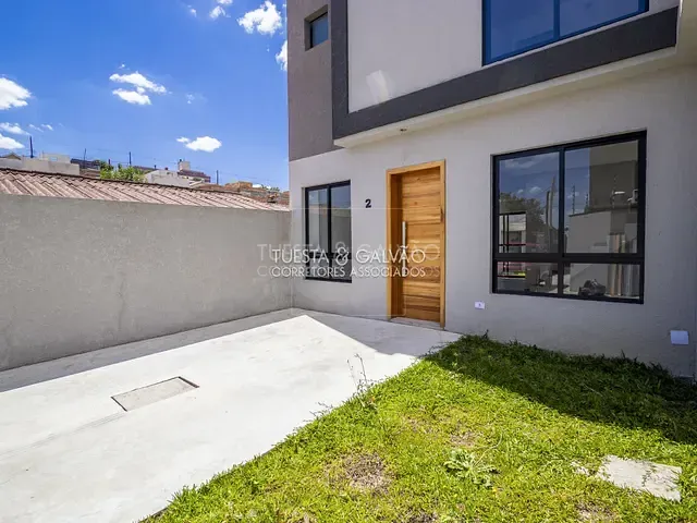 Casa com 133m² 3 quartos e 3 banheiros, à venda, no bairro Lindóia em Curitiba