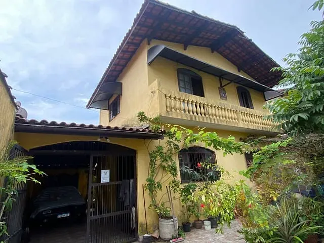 Sobrado com 250m² 3 quartos e 2 banheiros, à venda, no bairro Caiçara em Praia Grande