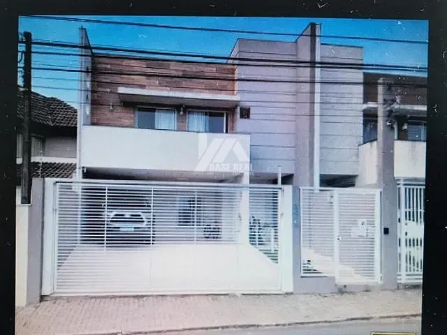 Sobrado com 160m², à venda, no bairro Centro em Guarapuava