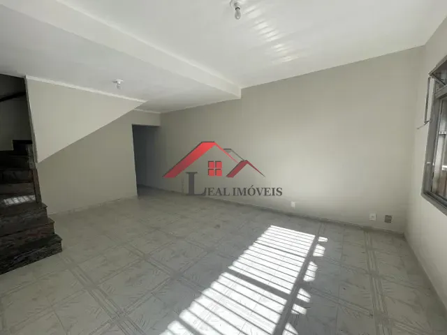 Sobrado com 180m² 4 quartos e 2 banheiros, à venda, no bairro Parque Oratório em Santo André