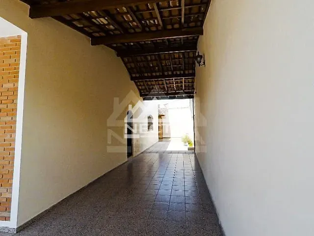 Sobrado com 300m² 6 quartos e 6 banheiros, à venda, no bairro Caputera em Caraguatatuba