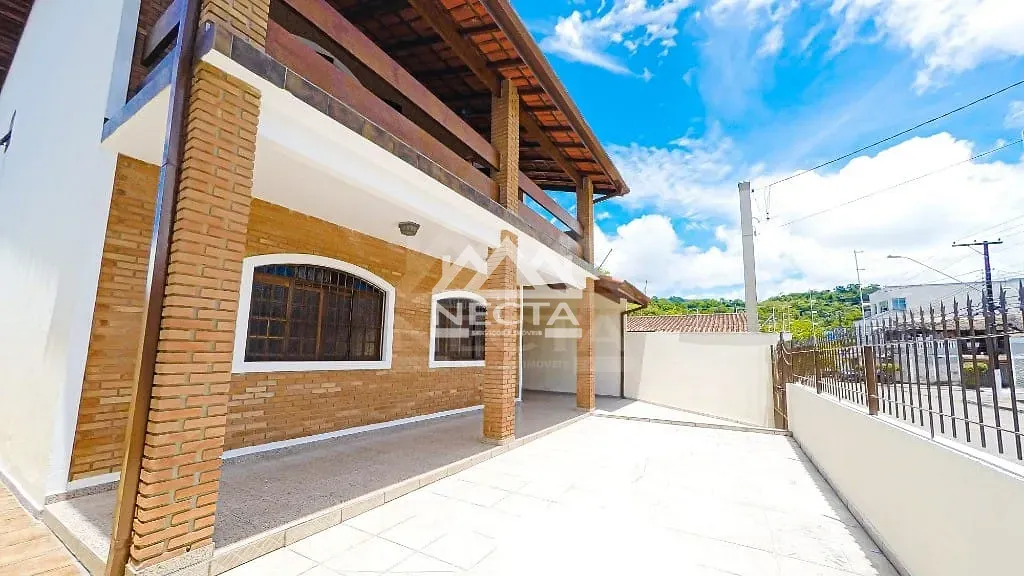 Sobrado, 6 quartos, 266 m² - Foto 1