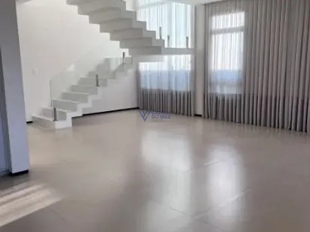 Sobrado com 563m² 5 quartos e 6 banheiros, à venda, no bairro Condomínio Residencial Alphaville I em São José dos Campos
