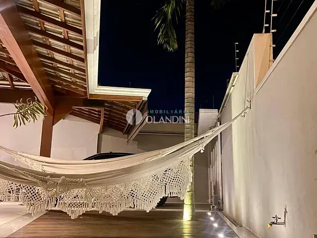 Sobrado com 256m² 3 quartos e 2 banheiros, à venda, no bairro Parque Residencial Arrivabene em Artur Nogueira