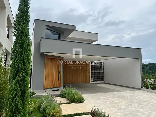 Sobrado com 335m² 3 quartos e 5 banheiros, à venda, no bairro Condomínio Residencial e Comercial Fazenda Santa Petronilla em Bragança Paulista