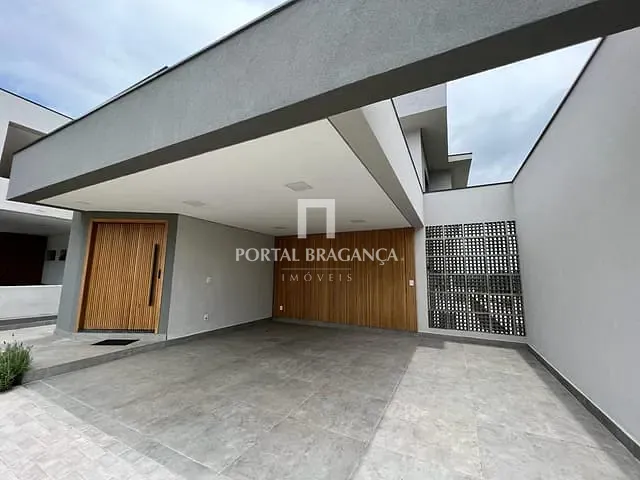 Sobrado com 335m² 3 quartos e 5 banheiros, à venda, no bairro Condomínio Residencial e Comercial Fazenda Santa Petronilla em Bragança Paulista