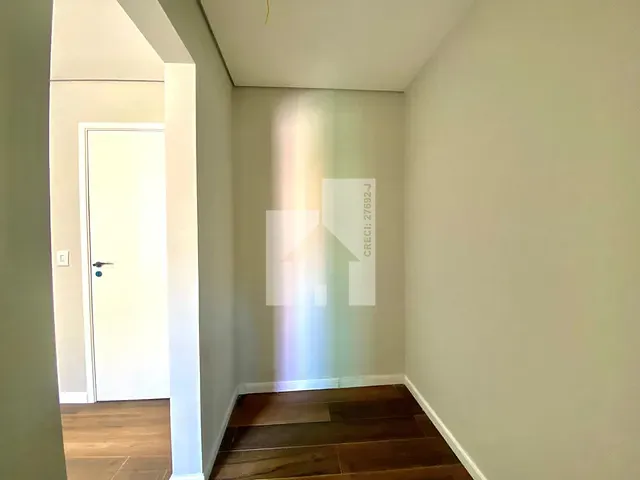 Sobrado com 225m² 3 quartos e 4 banheiros, à venda, no bairro Jardim Quintas das Videiras em Jundiaí