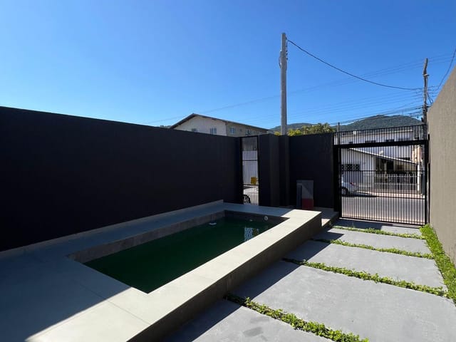 Sobrado com 240m² 3 quartos e 4 banheiros, à venda, no bairro Barra em Balneário Camboriú