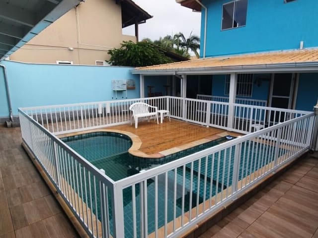 Sobrado com 360m² 5 quartos e 4 banheiros, à venda, no bairro Ingleses do Rio Vermelho em Florianópolis