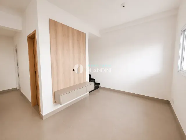 Sobrado com 40m² 2 quartos e 3 banheiros, à venda, no bairro Residencial dos Ipês em Artur Nogueira