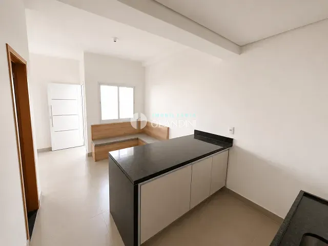 Sobrado com 40m² 2 quartos e 3 banheiros, à venda, no bairro Residencial dos Ipês em Artur Nogueira