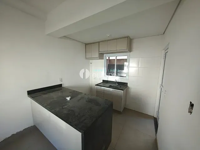 Sobrado com 40m² 2 quartos e 3 banheiros, à venda, no bairro Residencial dos Ipês em Artur Nogueira