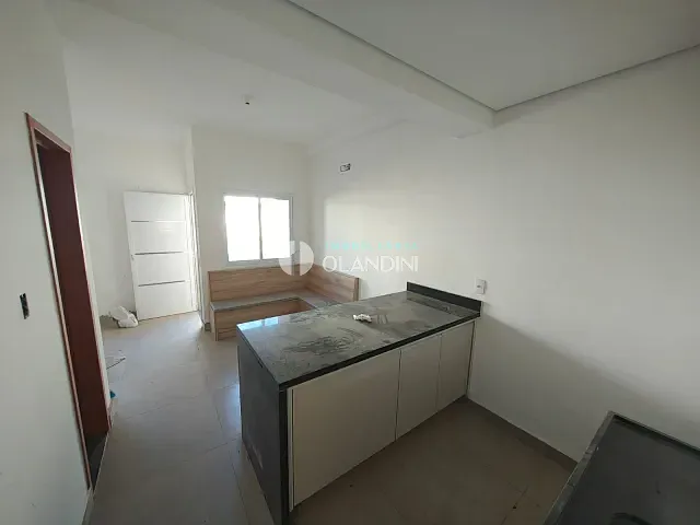 Sobrado com 40m² 2 quartos e 3 banheiros, à venda, no bairro Residencial dos Ipês em Artur Nogueira