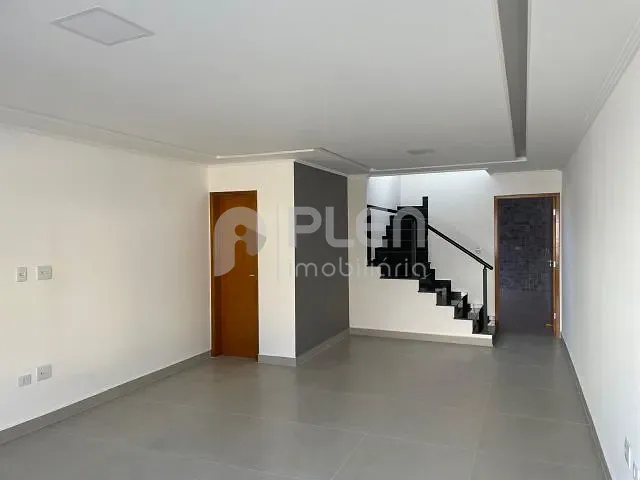 Sobrado com 168m² 3 quartos e 3 banheiros, à venda, no bairro Parada Inglesa em São Paulo