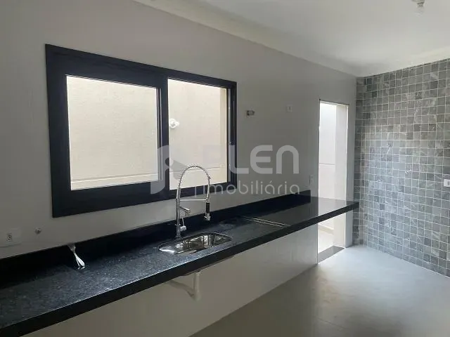 Sobrado com 168m² 3 quartos e 3 banheiros, à venda, no bairro Parada Inglesa em São Paulo