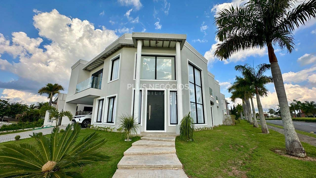 Sobrado, 3 quartos, 419 m² - Foto 1