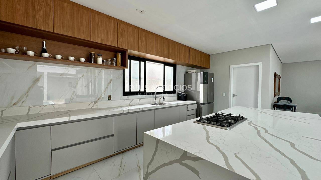 Sobrado, 3 quartos, 419 m² - Foto 14