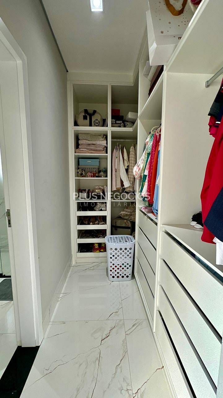 Sobrado, 3 quartos, 419 m² - Foto 28