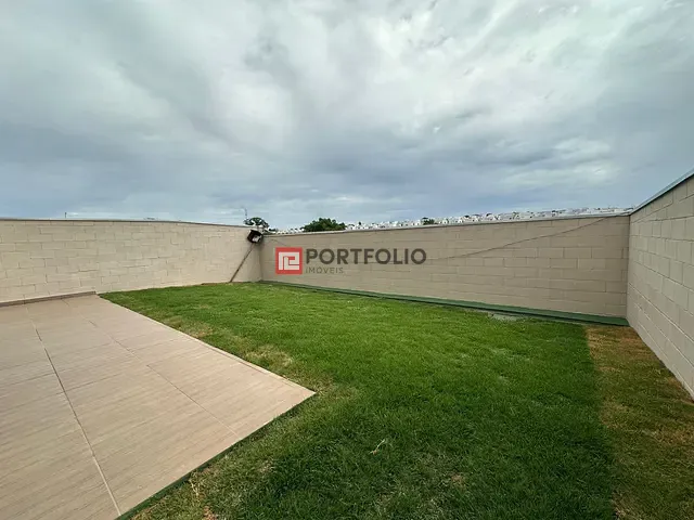 Sobrado 4 quartos e 4 banheiros, à venda, no bairro Residencial Jardins Lyon em Aparecida de Goiânia