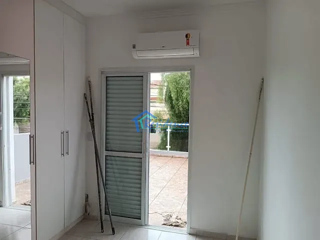 Sobrado com 130m² 3 quartos e 1 banheiro, à venda, no bairro Portal das Acácias em Indaiatuba