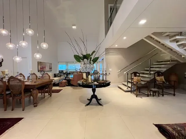 Sobrado com 1150m² 3 quartos e 6 banheiros, à venda, no bairro Residencial Damha I em Campo Grande