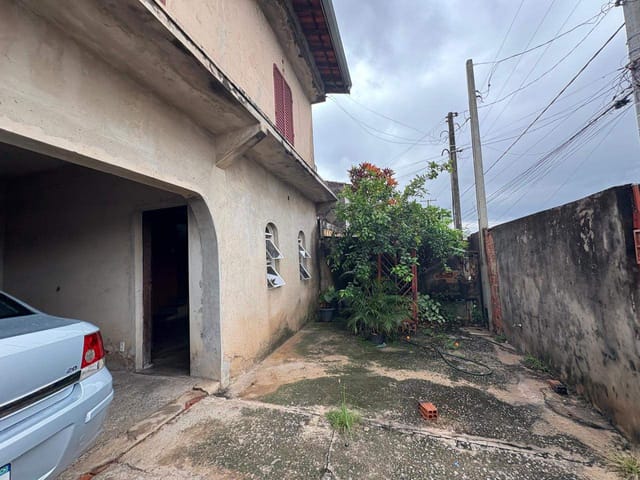 Sobrado com 283m² 3 quartos e 1 banheiro, à venda, no bairro Parque Valença II em Campinas