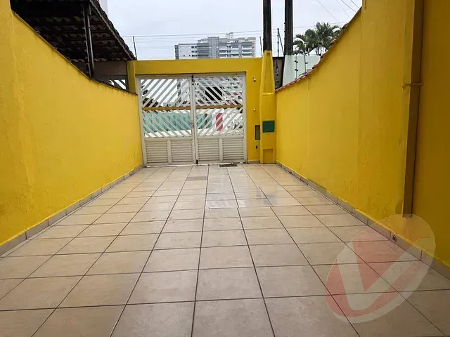 Sobrado com 101m² 2 quartos e 3 banheiros, à venda, no bairro Caiçara em Praia Grande