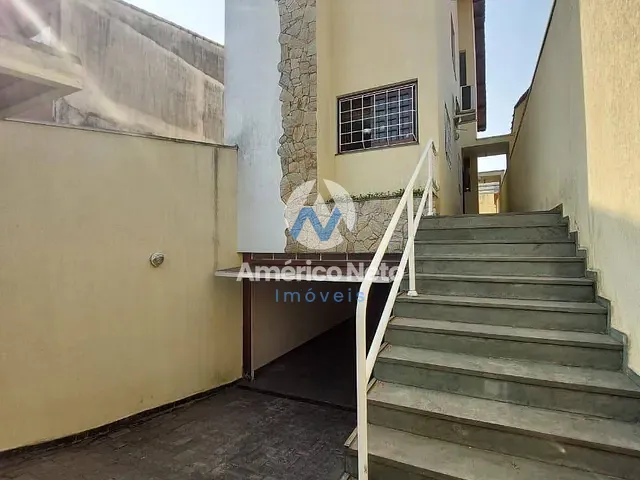 Sobrado com 202m² 3 quartos e 4 banheiros, à venda, no bairro Vila Floresta em Santo André
