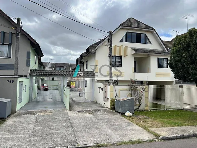 Sobrado 3 quartos e 3 banheiros, à venda, no bairro Jardim das Américas em Curitiba