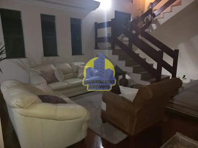 Sobrado com 320m² 4 quartos e 5 banheiros, à venda, no bairro Jardim D Abril em Osasco