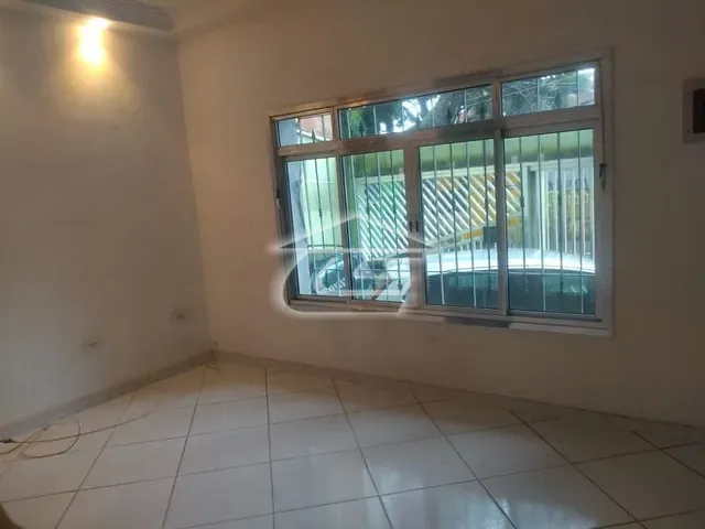 Sobrado com 152m² 4 quartos e 2 banheiros, à venda, no bairro Vila Nhocune em São Paulo