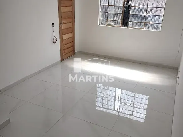 Sobrado com 125m² 4 quartos e 4 banheiros, à venda, no bairro Jardim Triângulo em Taboão da Serra
