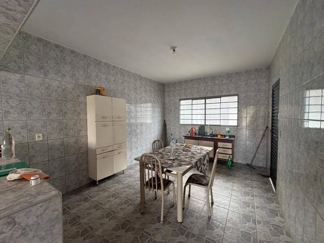 Sobrado com 200m² 3 quartos e 2 banheiros, à venda, no bairro Santa Clara em Campinas