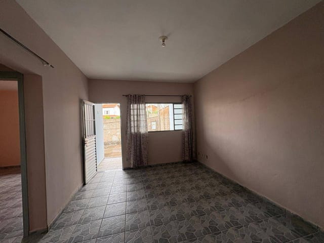 Sobrado com 200m² 3 quartos e 2 banheiros, à venda, no bairro Santa Clara em Campinas