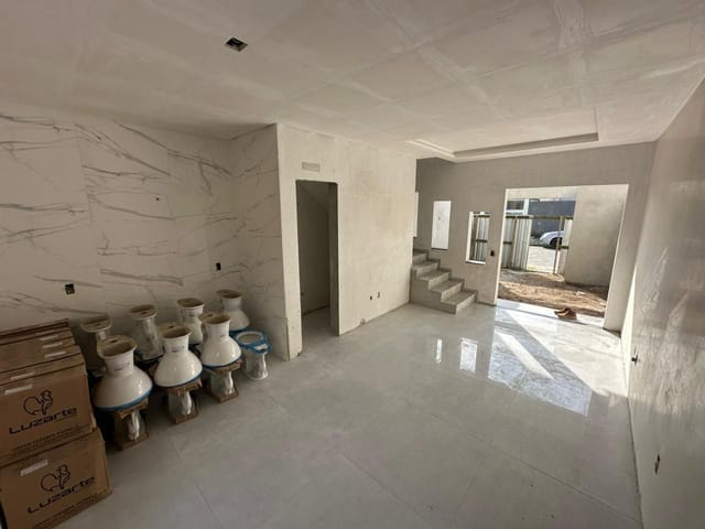 Sobrado com 74m² 2 quartos e 3 banheiros, à venda, no bairro Jardim Dourado em Porto Belo