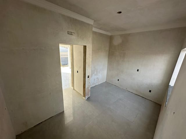 Sobrado com 74m² 2 quartos e 3 banheiros, à venda, no bairro Jardim Dourado em Porto Belo