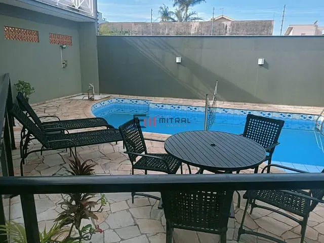 Sobrado com 420m² 4 quartos e 6 banheiros, à venda, no bairro Jardim Itatiaia 2 em Londrina