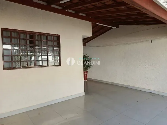 Sobrado com 150m² 3 quartos e 2 banheiros, à venda, no bairro Parque Residencial Itamaraty em Artur Nogueira