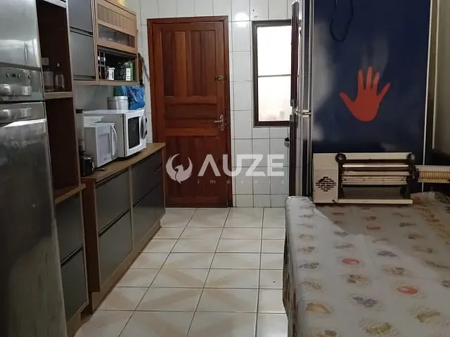Sobrado 4 quartos e 4 banheiros, à venda, no bairro Balneário Estoril em Guaratuba