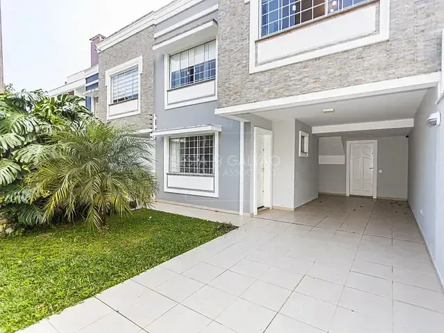 Sobrado com 135m² 3 quartos e 3 banheiros, à venda, no bairro Mercês em Curitiba