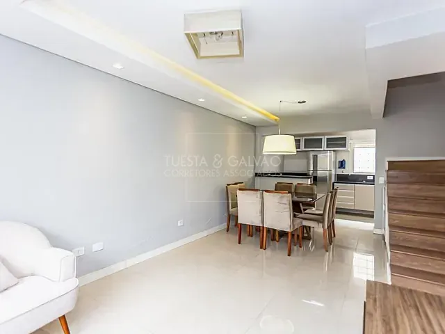 Sobrado com 135m² 3 quartos e 3 banheiros, à venda, no bairro Mercês em Curitiba