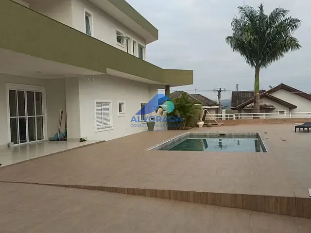 Sobrado 4 quartos e 5 banheiros, à venda ou para alugar, no bairro Condomínio Residencial Jaguary em São José dos Campos