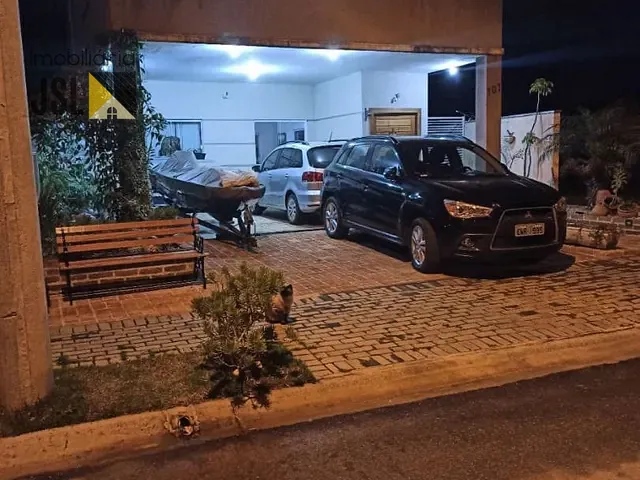 Sobrado com 300m² 4 quartos e 3 banheiros, à venda, no bairro Condomínio Bela Vista em Caçapava
