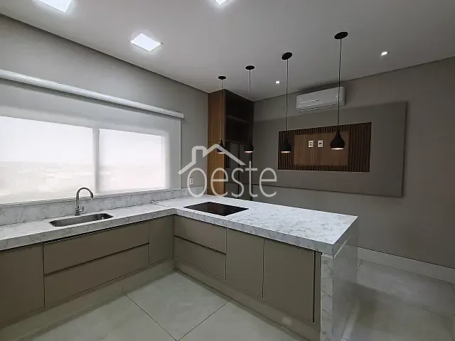 Sobrado 3 quartos e 1 banheiro, para alugar, no bairro Jardim Firenze em Santa Bárbara D'Oeste