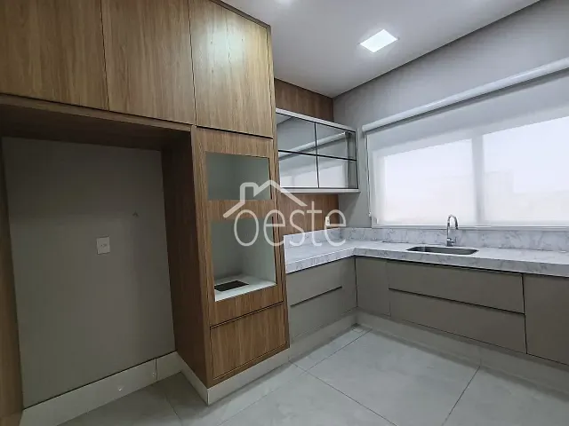 Sobrado 3 quartos e 1 banheiro, para alugar, no bairro Jardim Firenze em Santa Bárbara D'Oeste