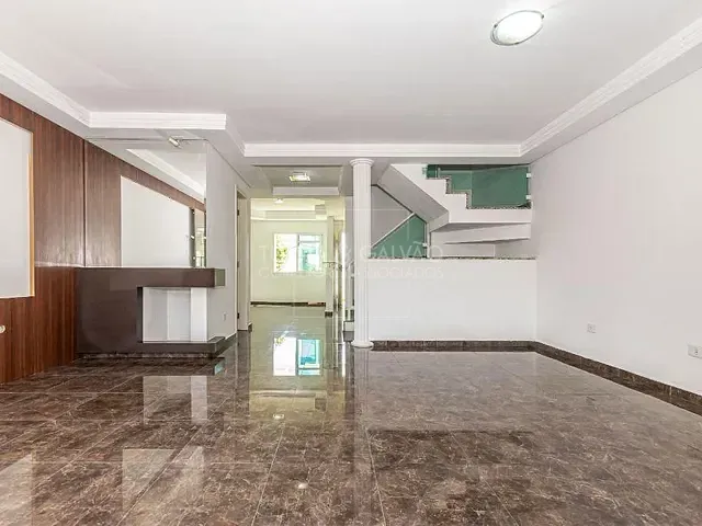 Sobrado com 205m² 3 quartos e 3 banheiros, à venda, no bairro Vila Izabel em Curitiba