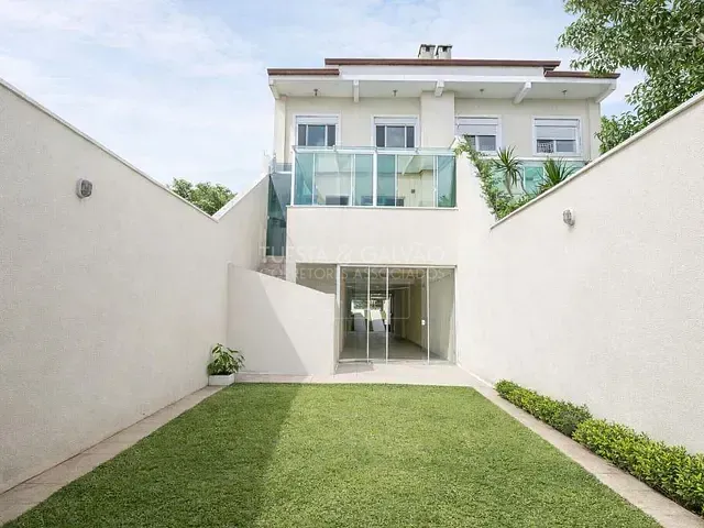 Sobrado com 205m² 3 quartos e 3 banheiros, à venda, no bairro Vila Izabel em Curitiba